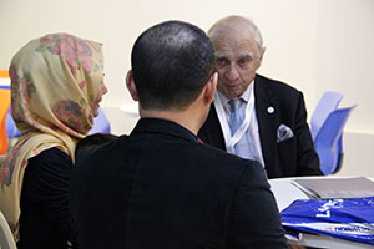 ICMC’s President Peter Sutherland Visits the ICMC-run Resettlement Support Center in Istanbul