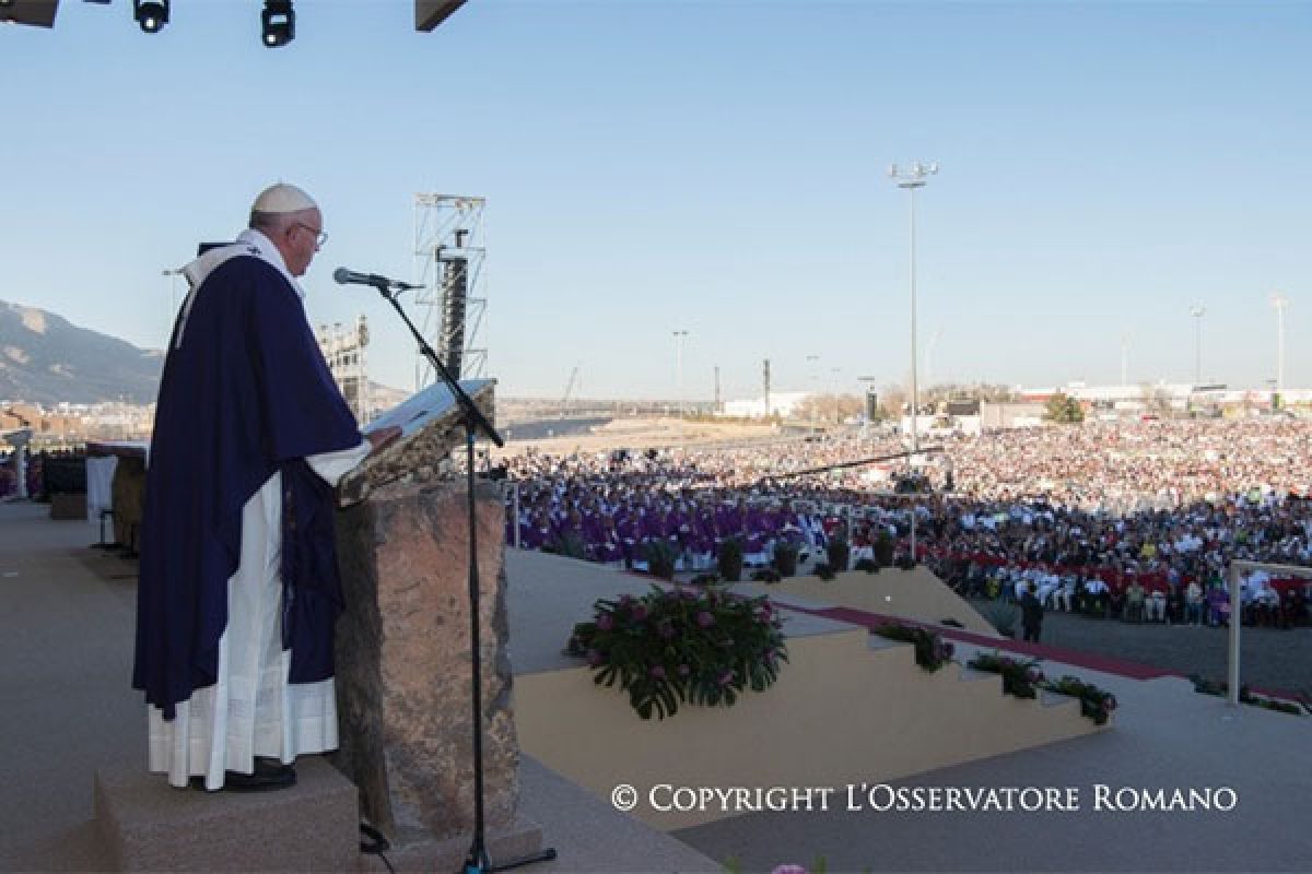 Pope Francis Decries Injustices and Violence Suffered by Central American Migrants