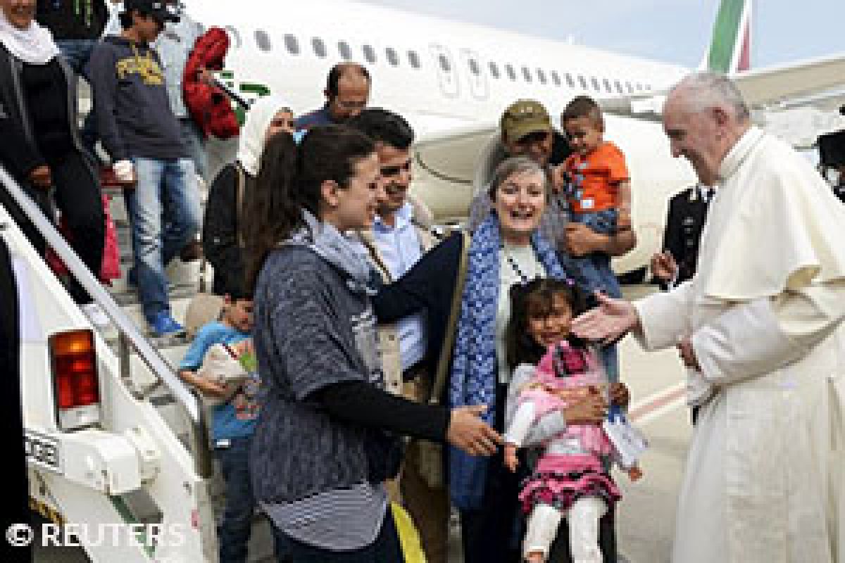Pope Francis Calls for Solidarity With Refugees