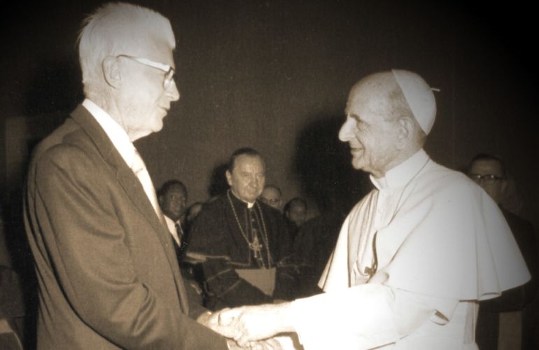 James J. Norrisand Poppe Paul VI
