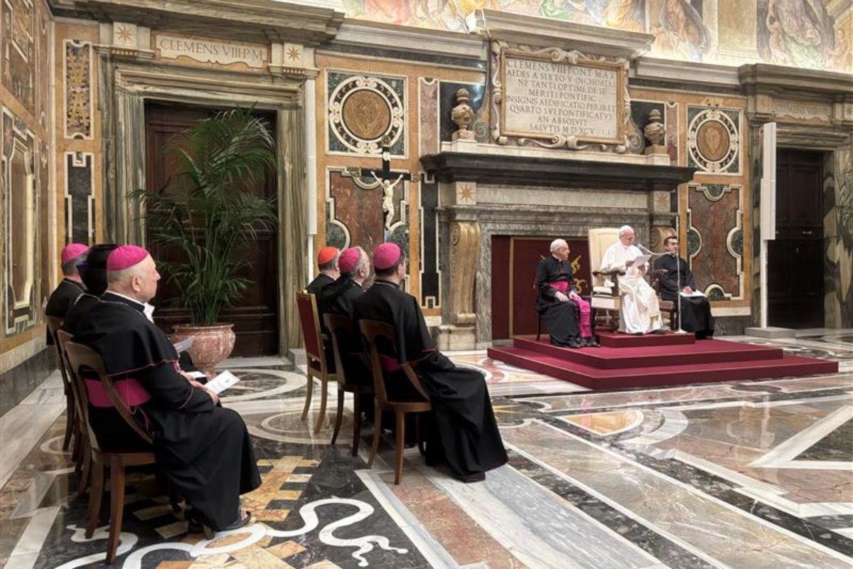 “A Great Opportunity to Strengthen Our Work”: ICMC Joins ROACO Plenary