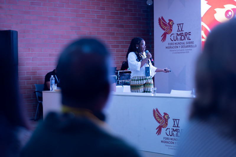 ICMC’s Oumou Diallo leads discussions at the Civil Society Preparation Meeting (CSPM4) preceding the 15th GFMD Summit held in Riohacha, Colombia, in September 2025