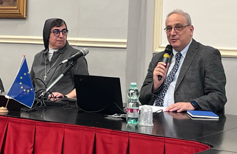 ICMC Secretary General Mr. Davide Bernocchi speaking at the first FOWLS Symposium, alongside Sr. Alessandra Smerilli, F.M.A., Secretary of the Dicastery for Promoting Integral Human Development
