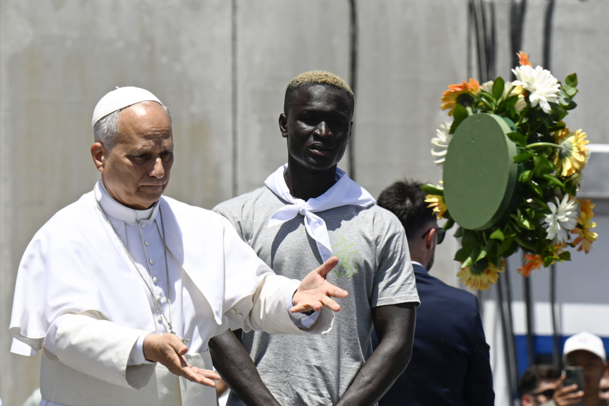 Pope Leo XIV casts a wreath into the sea to remember those who have died attempting to cross into Europe, during the 2026 Apostolic Visit to Spain © Vatican Media