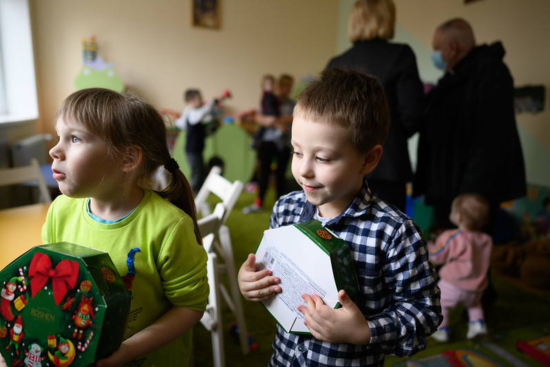 Displaced children at the Chortkiv House of Mercy in Western Ukraine. Supported by ICMC since 2022, the former children's facility now houses displaced adults and children with disabilities, the elderly, unaccompanied children, mothers 